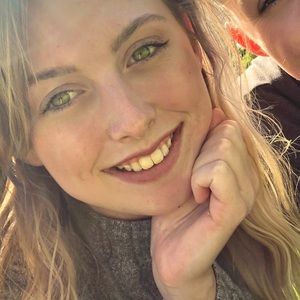 Meet your Posher, Courtney